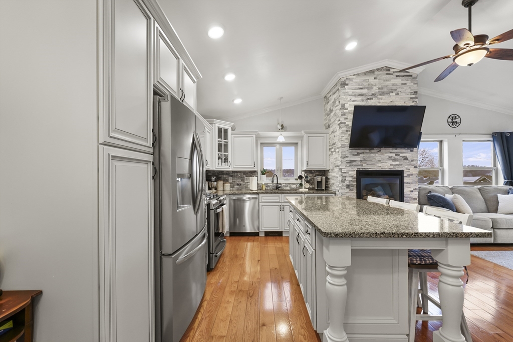 200 Narragansett Ave Property Photo 7
