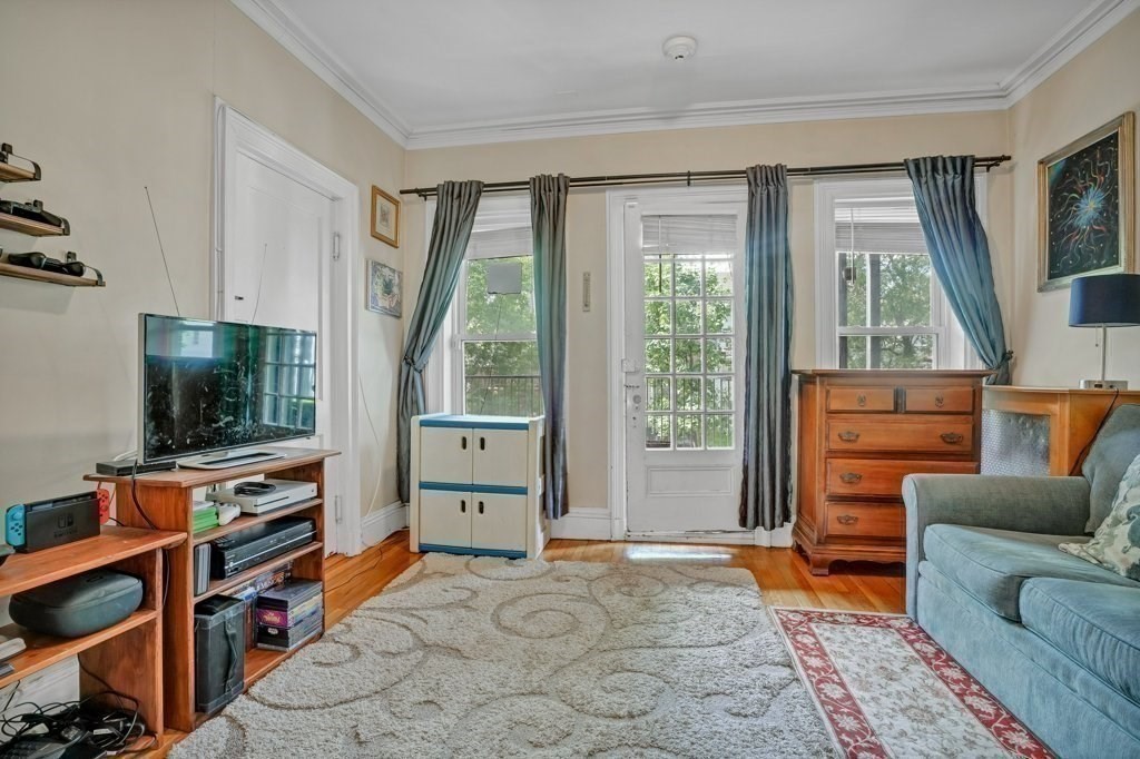 10 Radcliffe Rd # 1 Property Photo 1