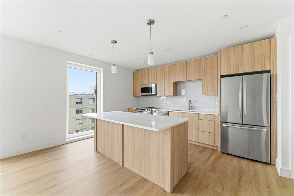 1035 Commonwealth Ave # 403 Property Photo 1
