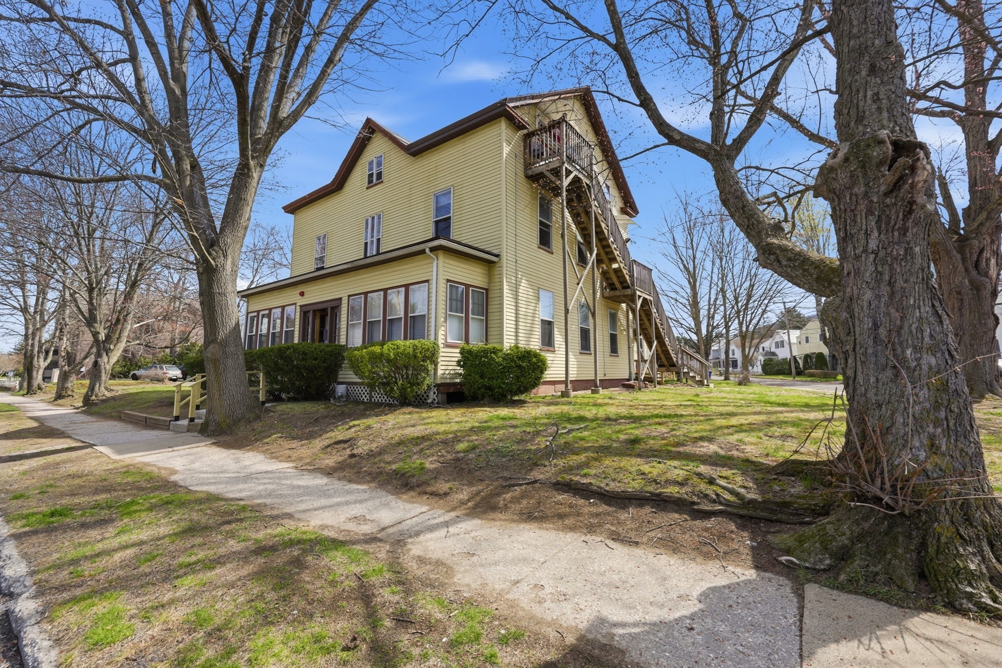 17 Adams St Property Photo 6
