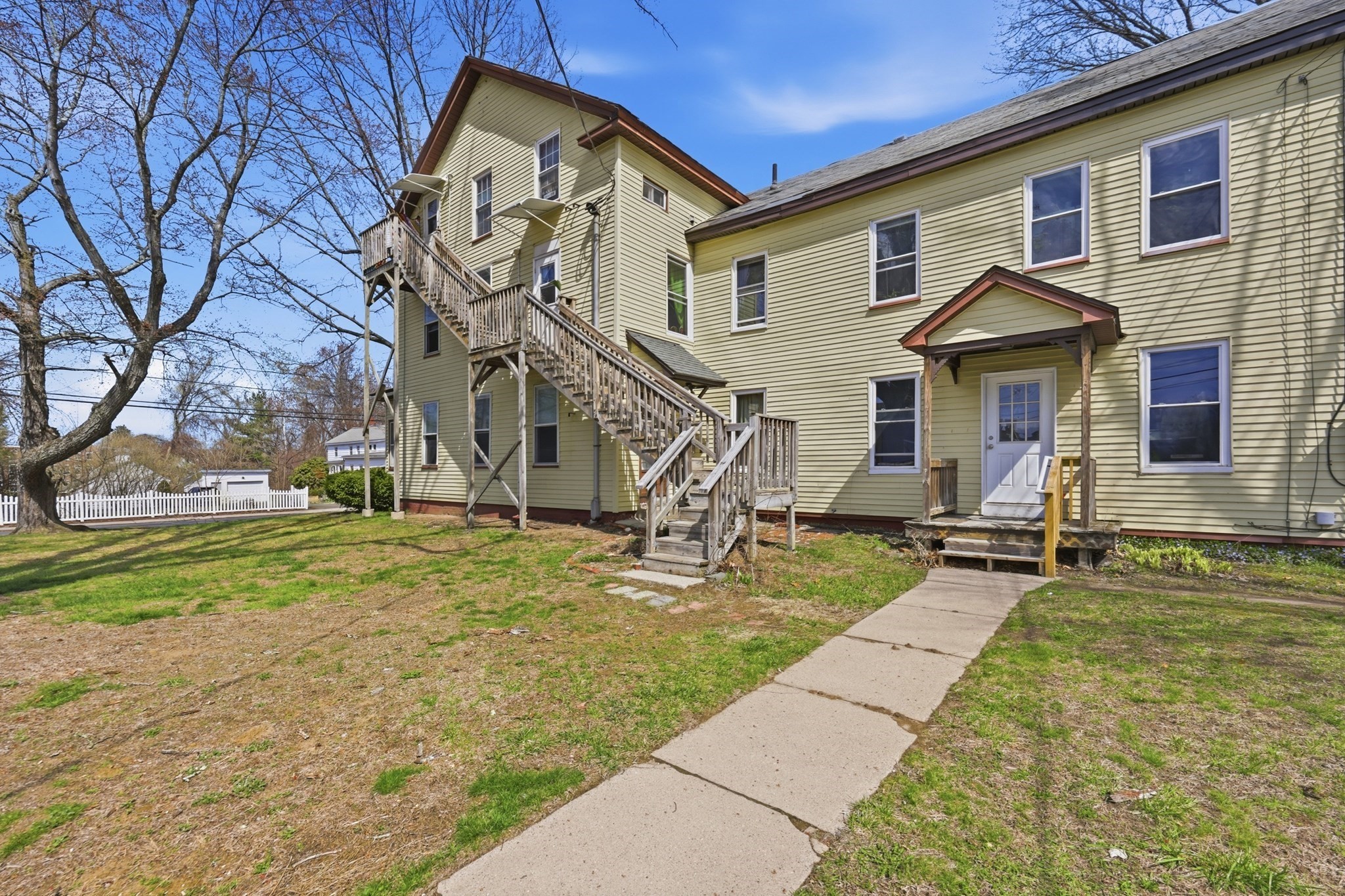 17 Adams St Property Photo 8
