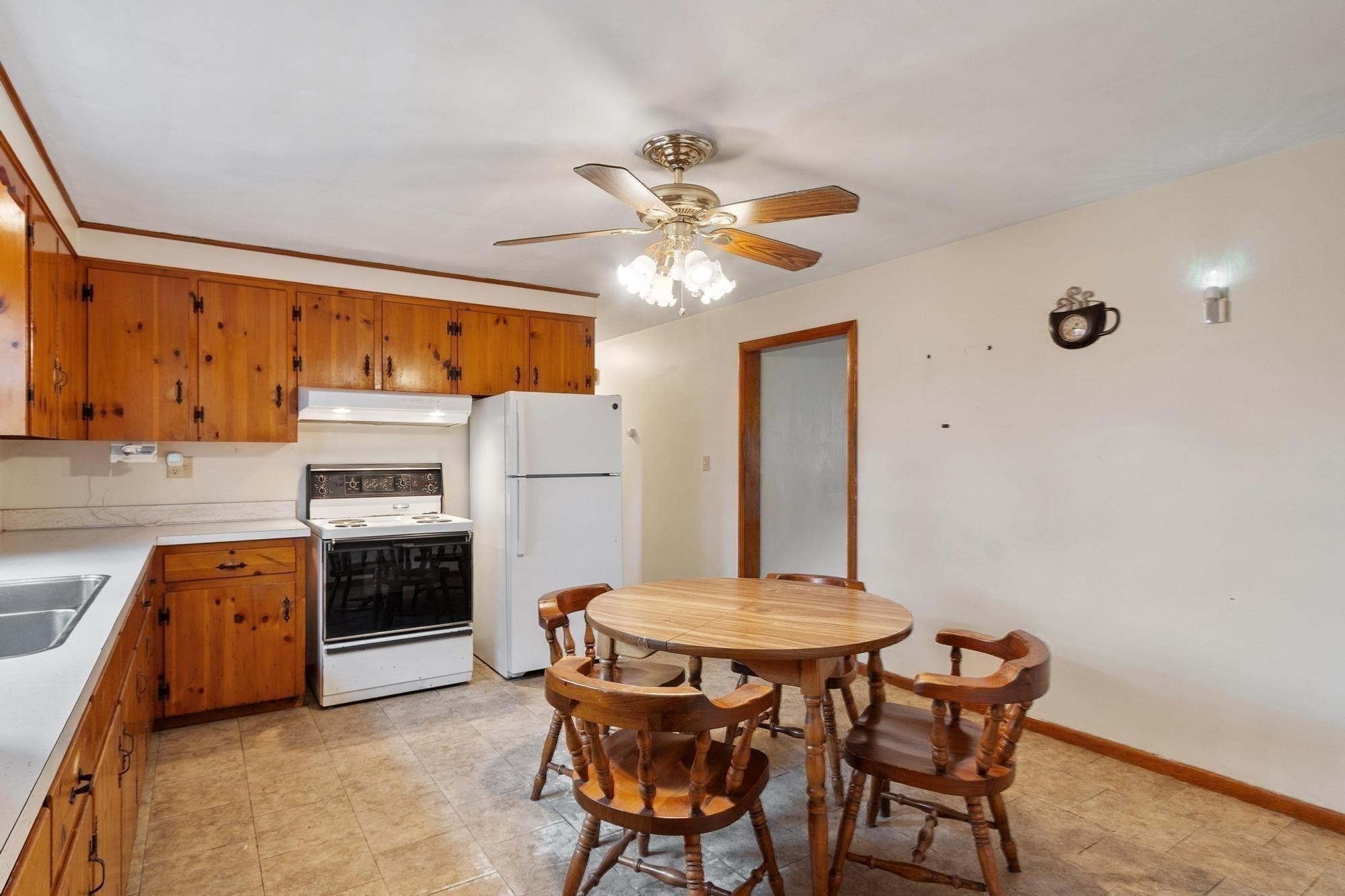 11 Cromie St Property Photo 2