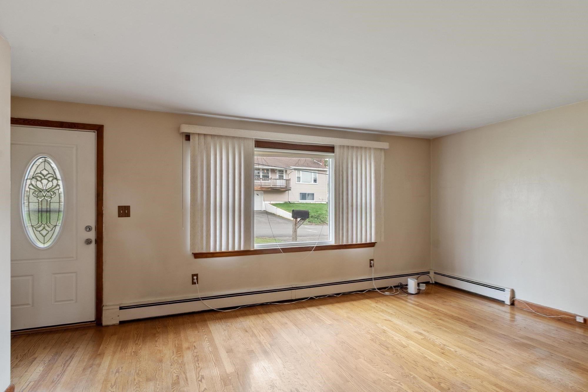 11 Cromie St Property Photo 6