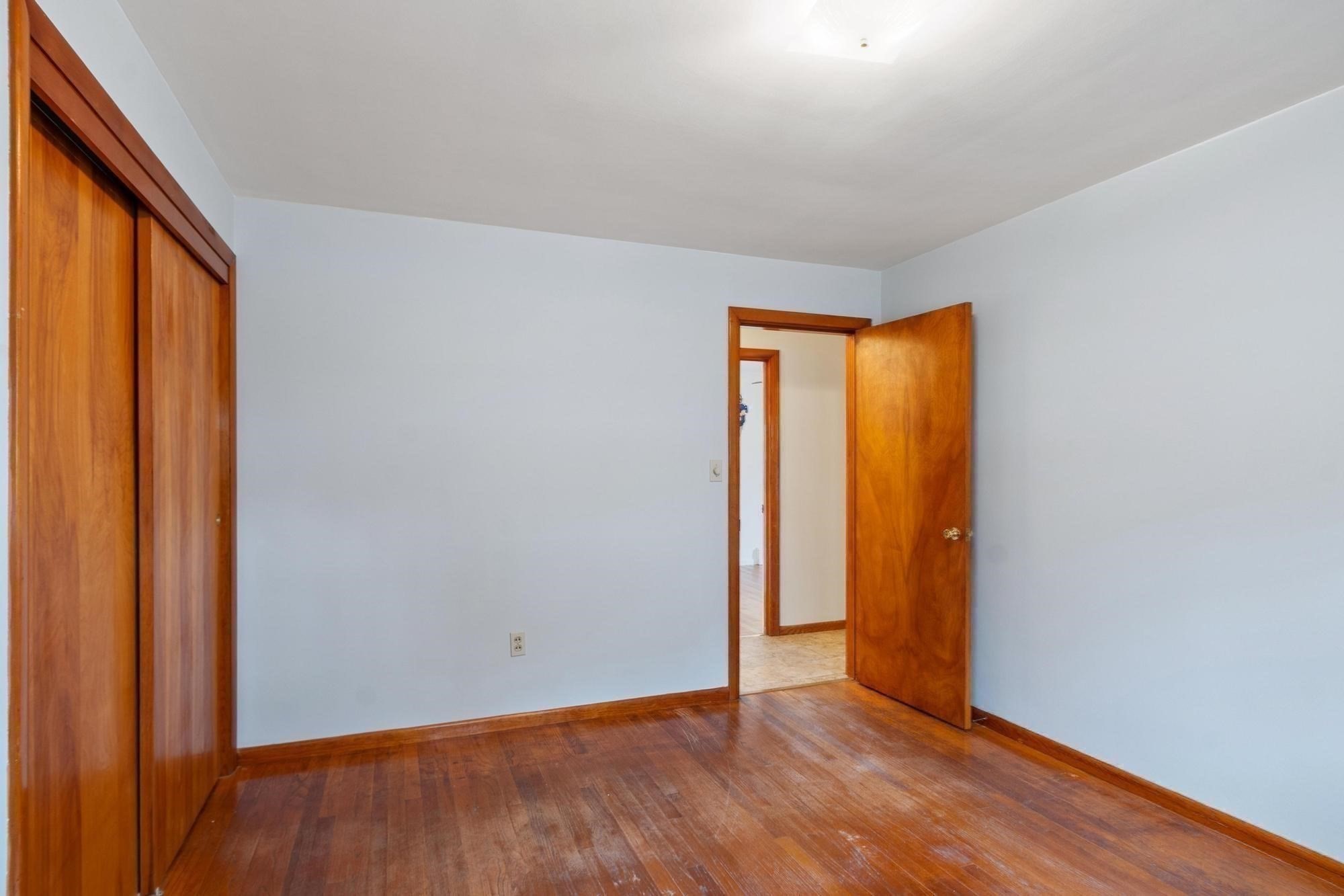 11 Cromie St Property Photo 8