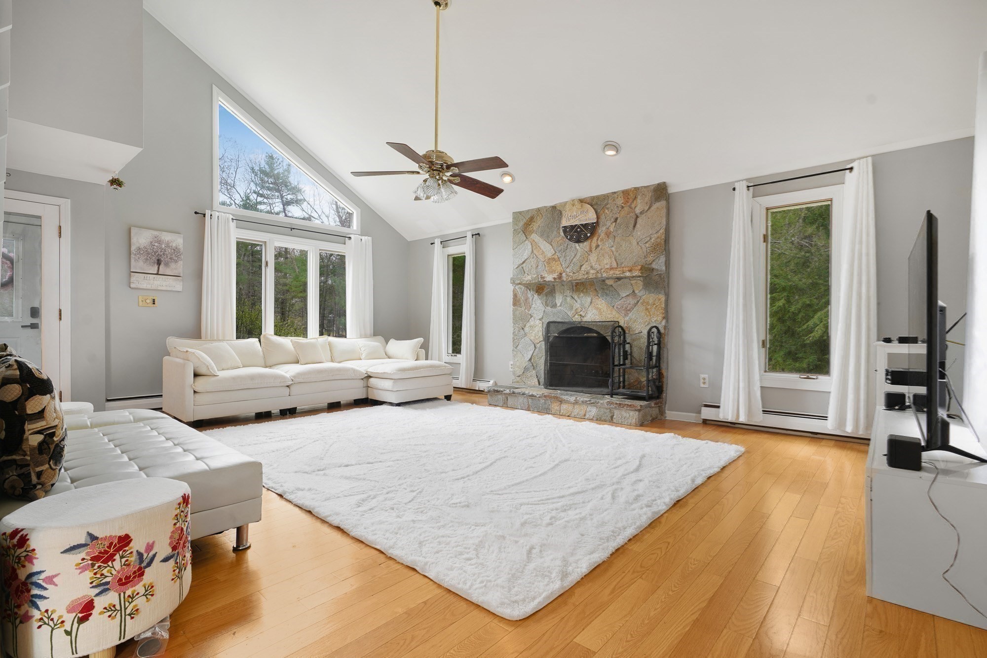 10 Jethol Dr Property Photo 12