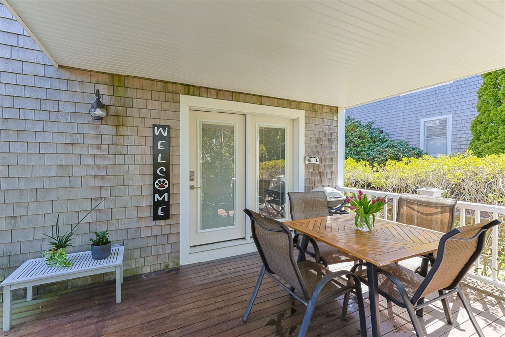 52 Harry Kemp Way # 6 Property Photo 2