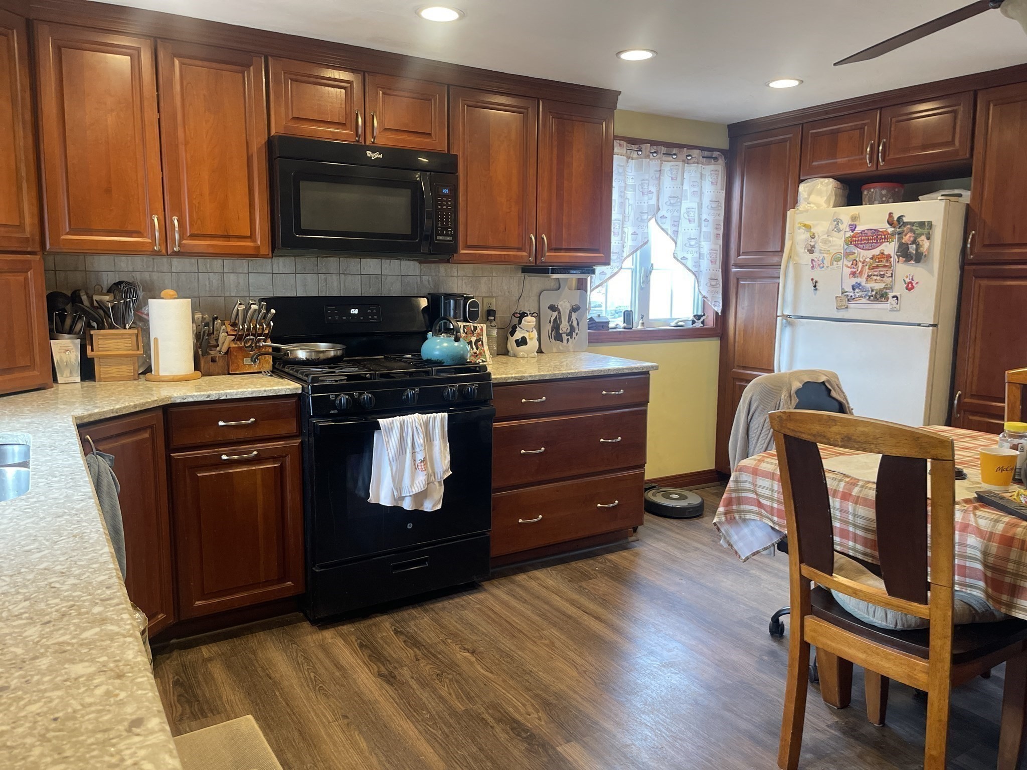 72 North Wheaton Avenue Property Photo 12