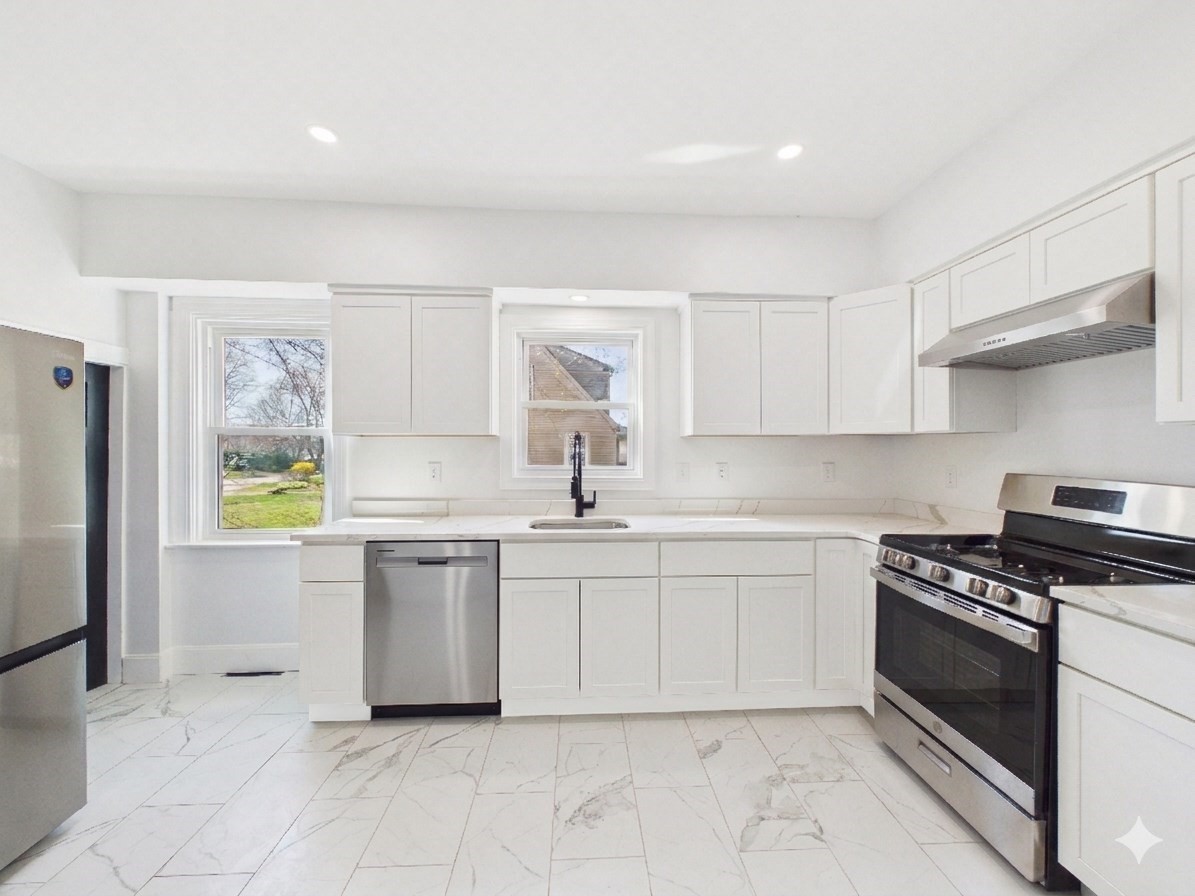 12 Sherman St Property Photo 16