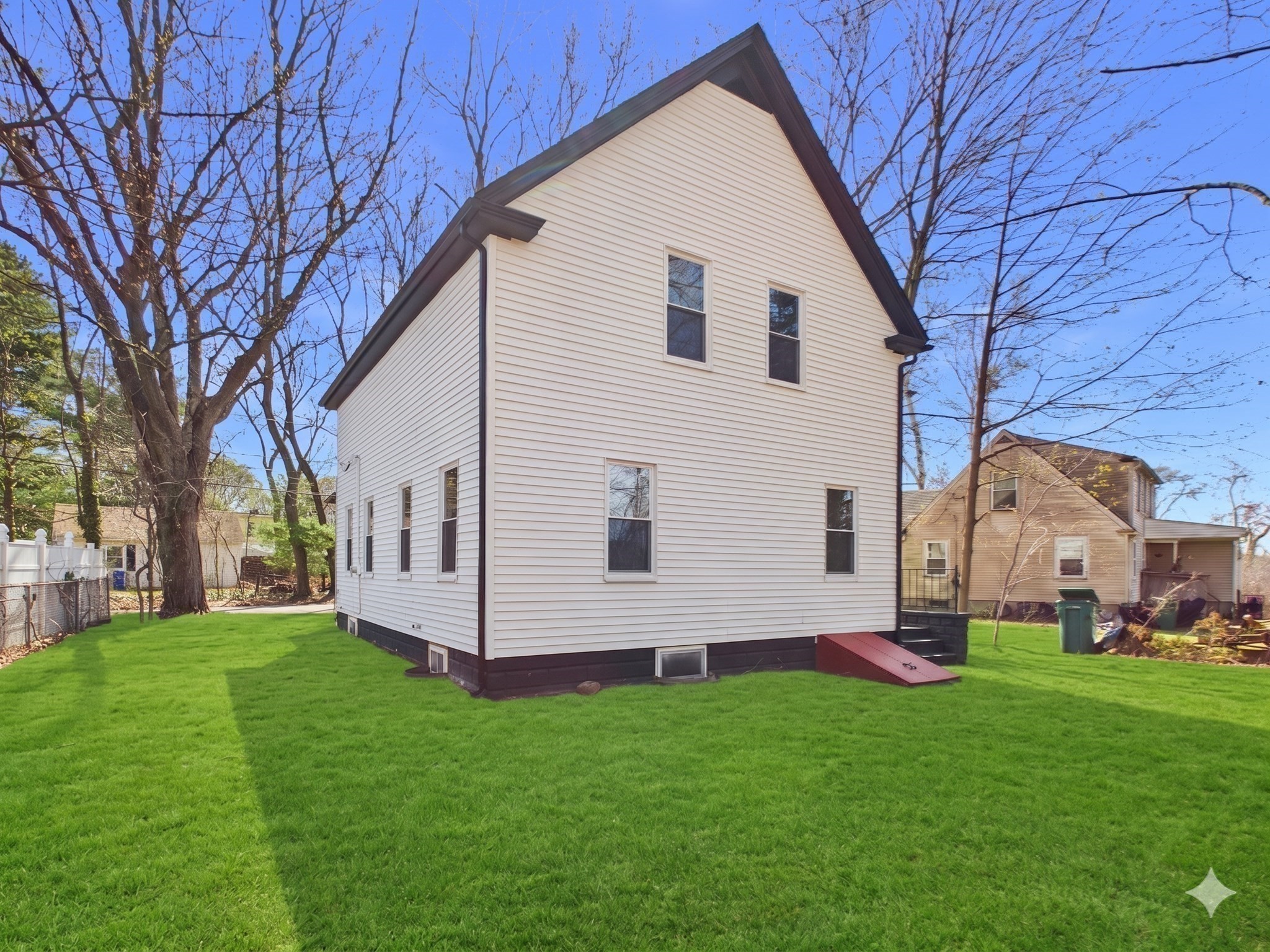 12 Sherman St Property Photo 30
