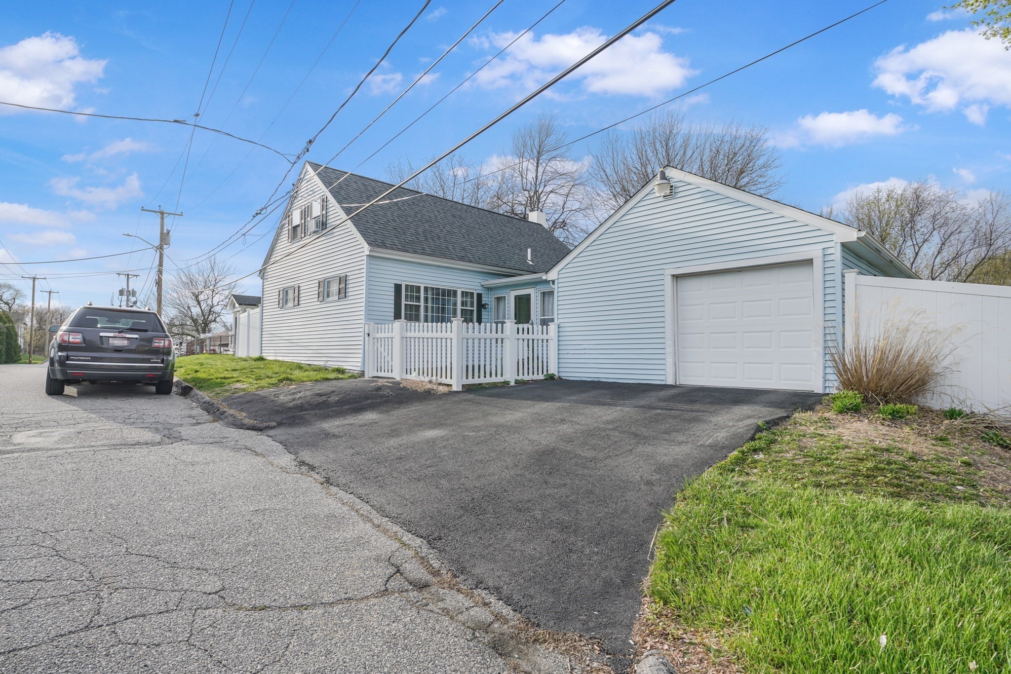 96 Star St Property Photo 2