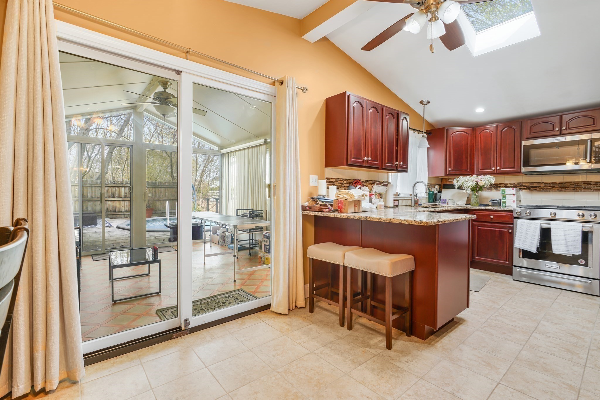 96 Star St Property Photo 11