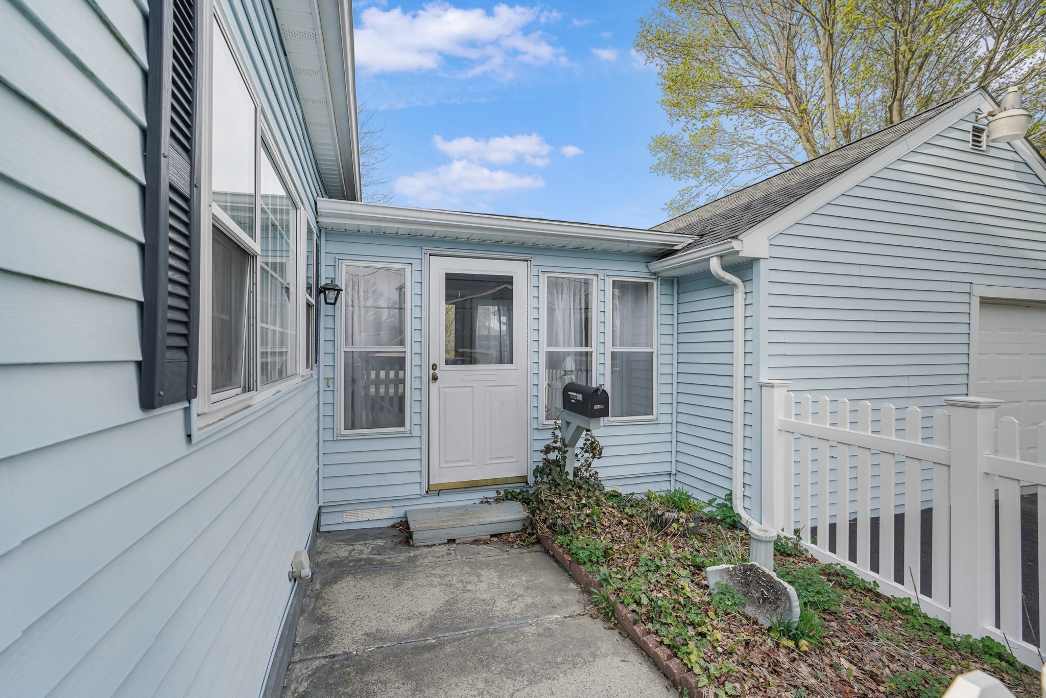 96 Star St Property Photo 29