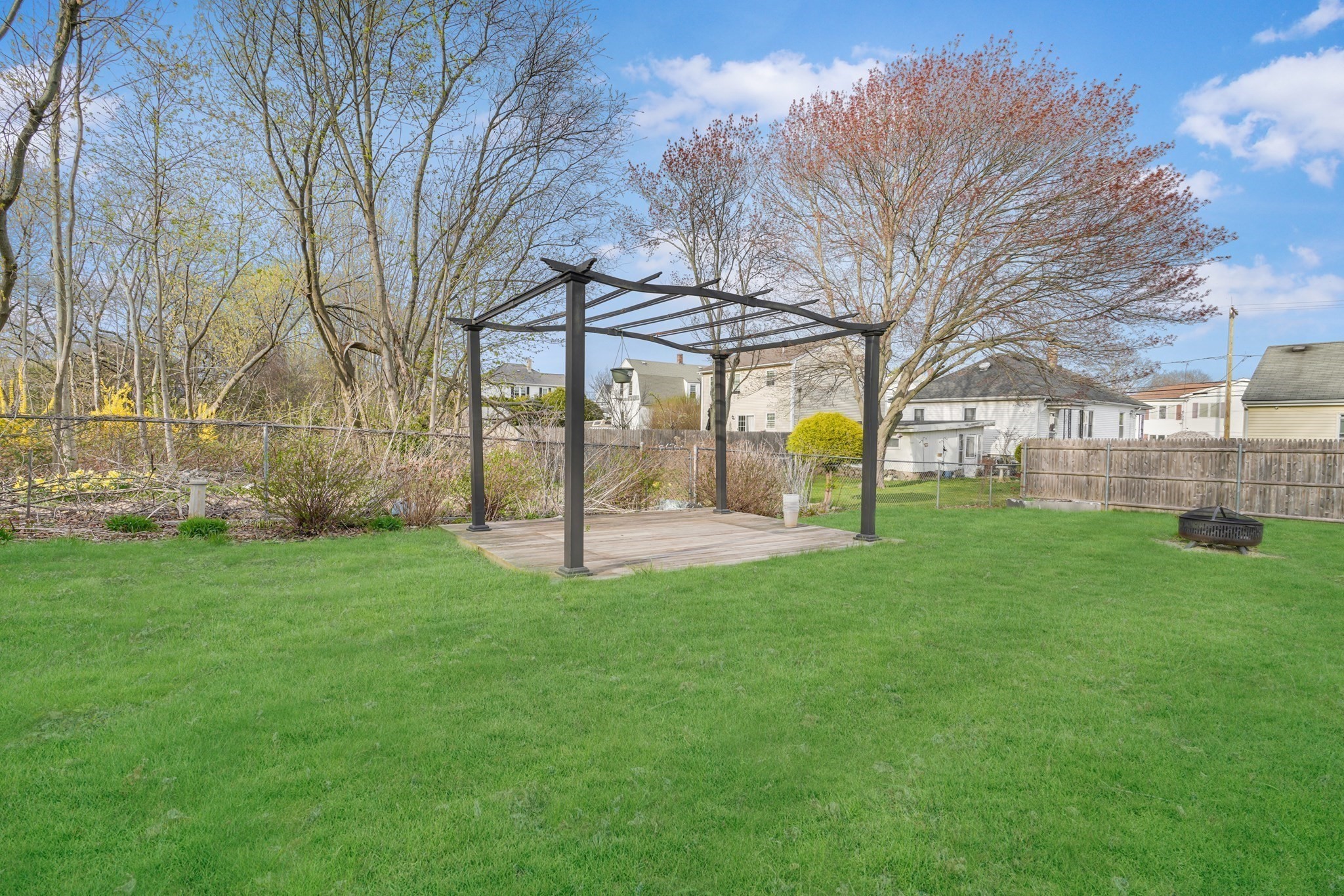 96 Star St Property Photo 36