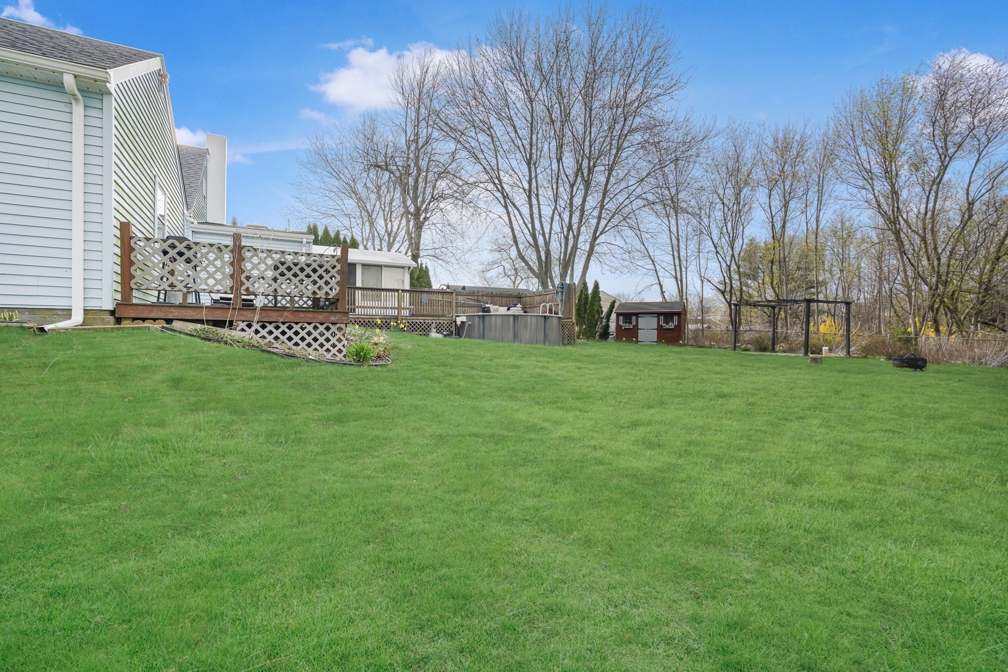 96 Star St Property Photo 40