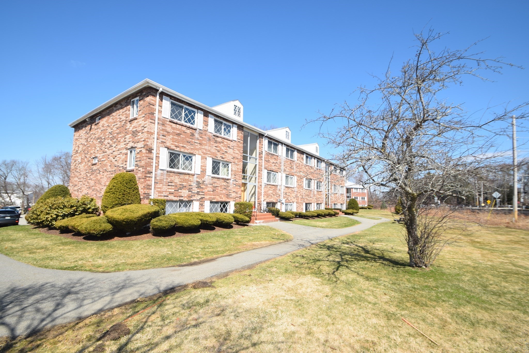 7 Fernview Ave # 11 Property Photo 2