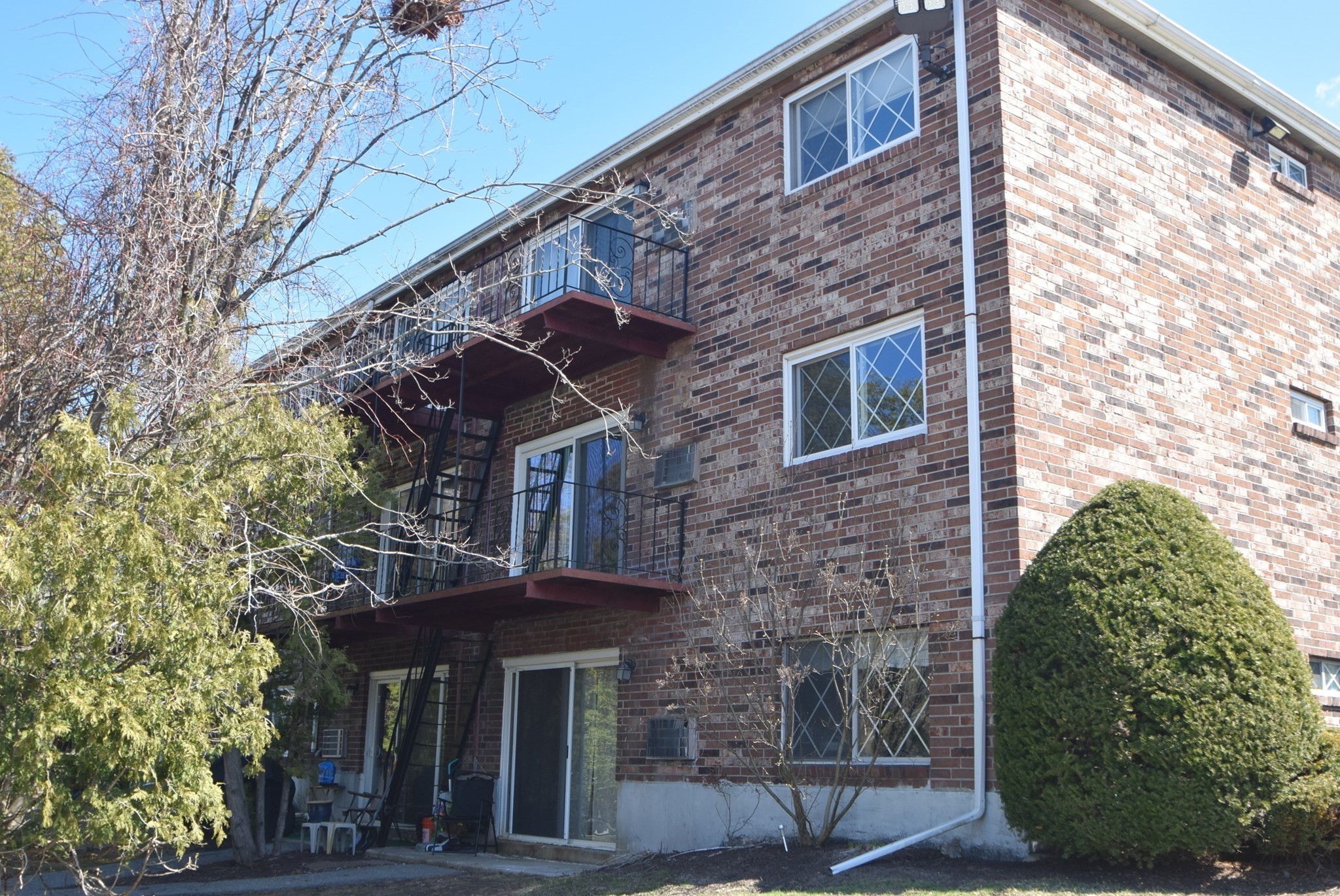 7 Fernview Ave # 11 Property Photo 3