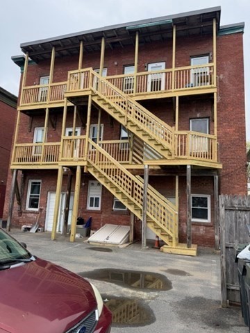 64-66 Pleasant St Property Photo 2