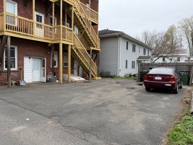 64-66 Pleasant St Property Photo 3
