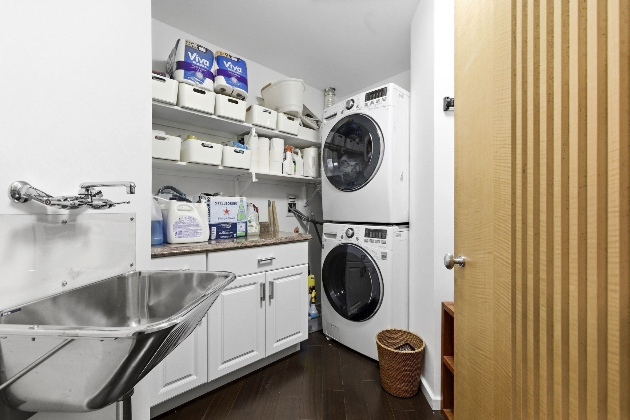 9 W Broadway # 618 Property Photo 15
