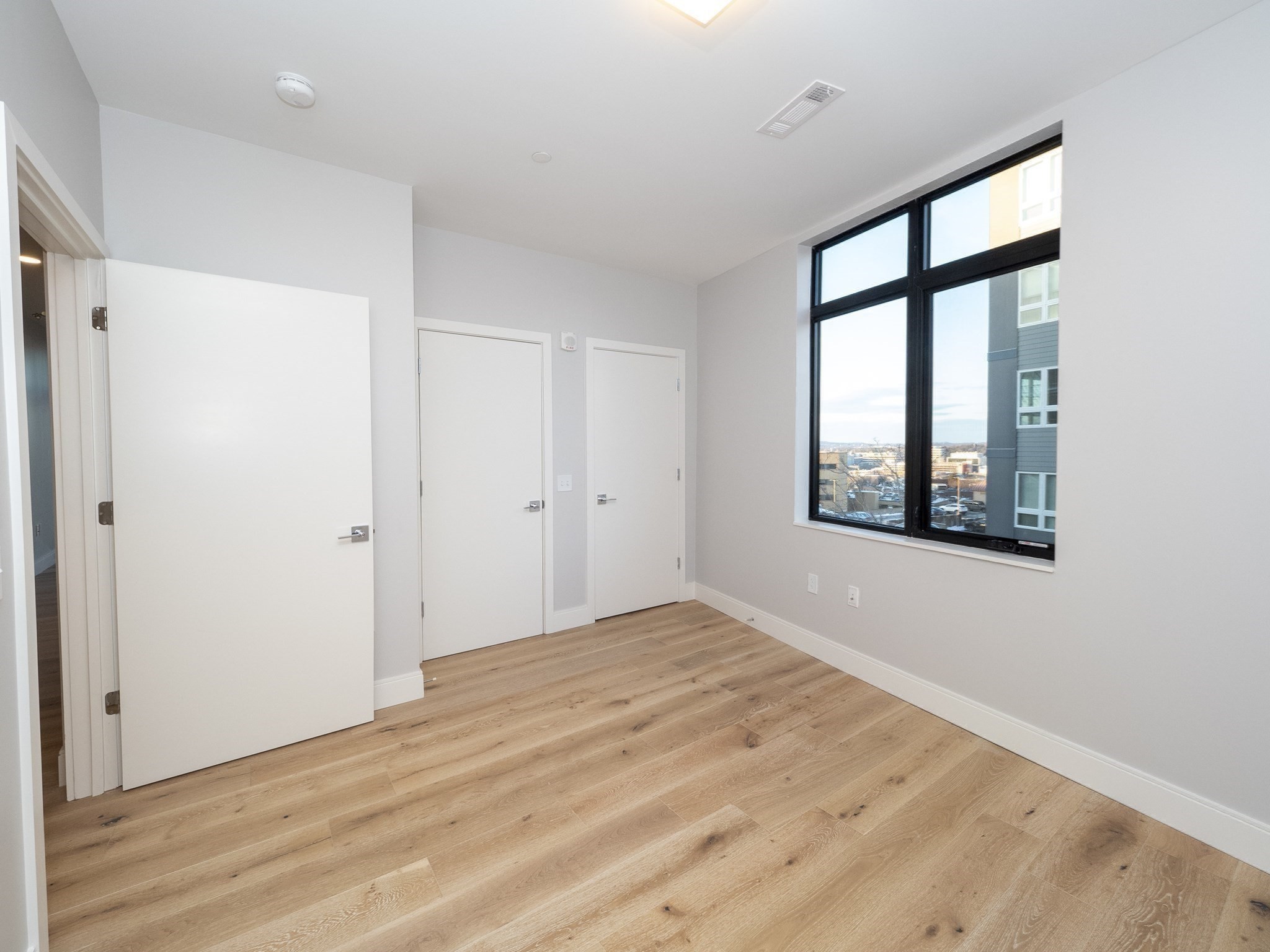 191 Washington Street # 525 Property Photo 14