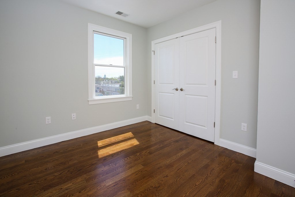 660 Somerville Ave # 2 Property Photo 5