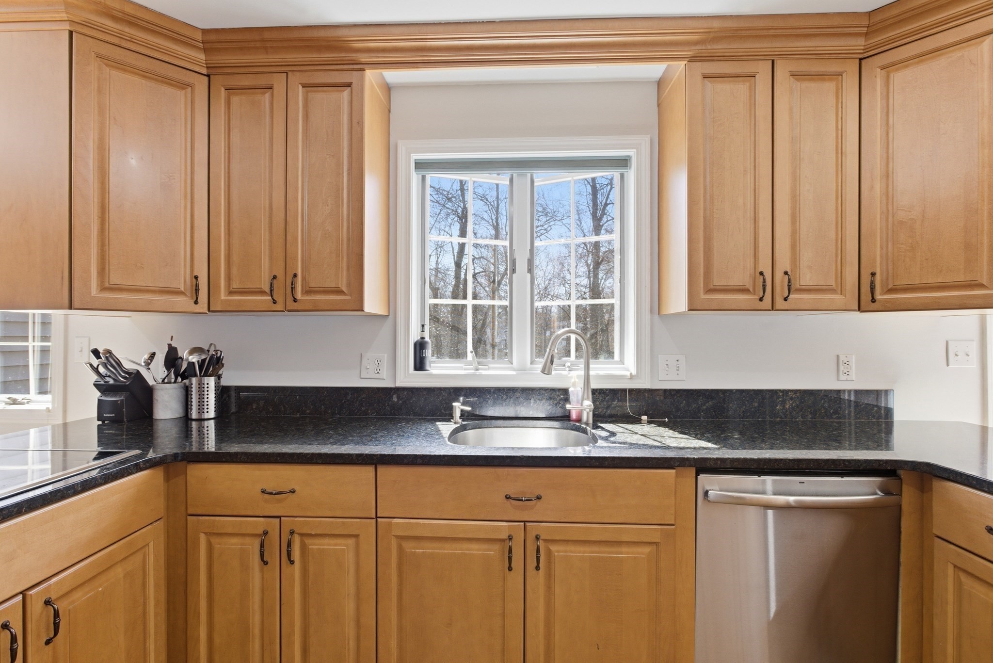 28 Lancelot Ct Property Photo 16