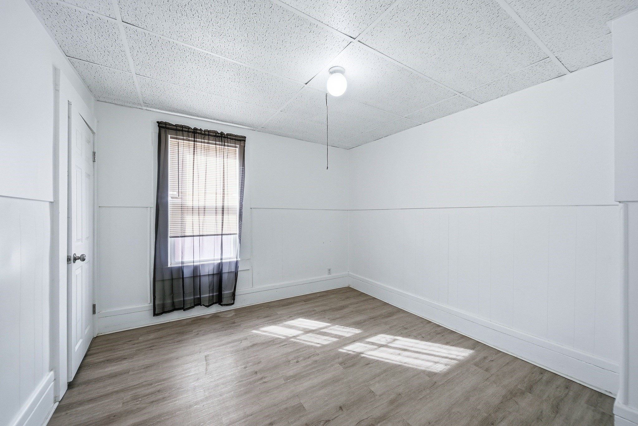 119 Woodland St Property Photo 7