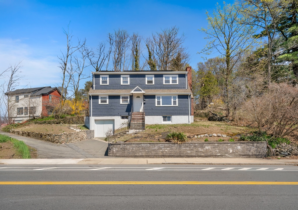 525 Winthrop St Property Photo 1