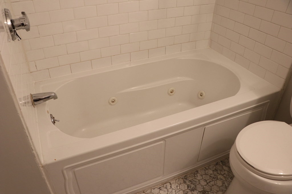 320 Warren St # 2 Property Photo 14