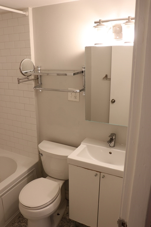 320 Warren St # 2 Property Photo 15