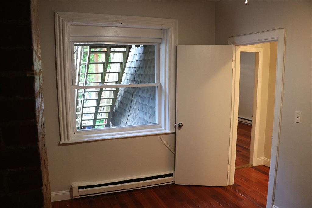 320 Warren St # 2 Property Photo 16