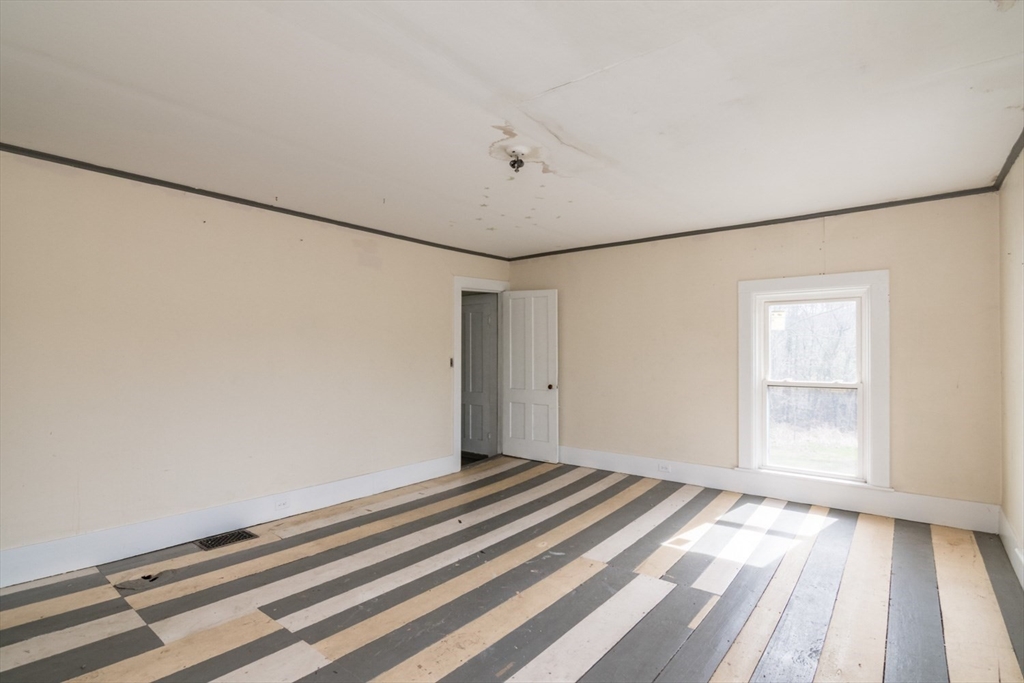 464 Main Rd Property Photo 21