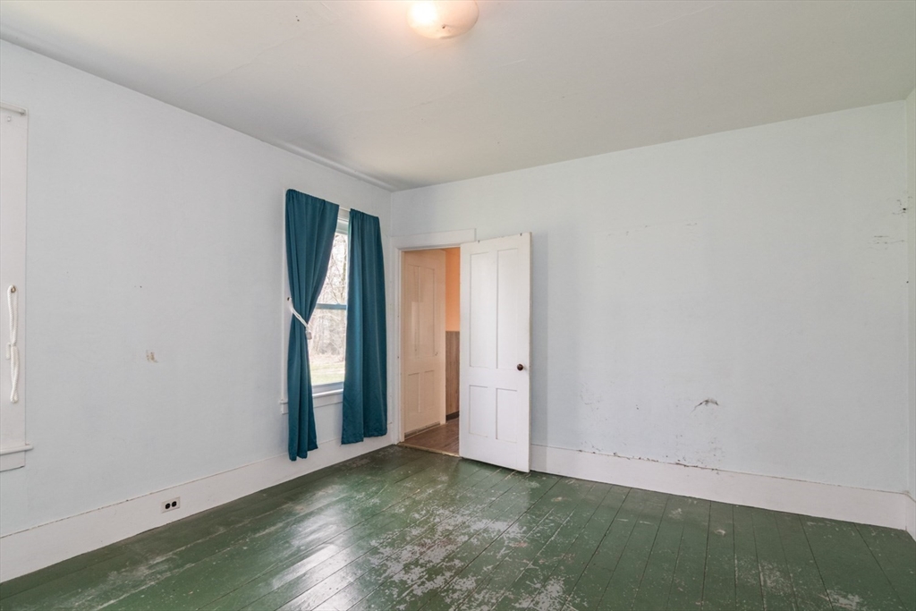 464 Main Rd Property Photo 23