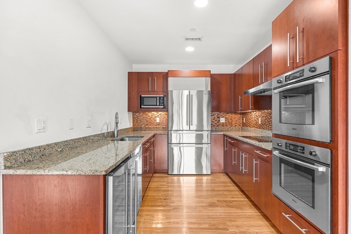 310 Hammond Pond Pkwy # 301 Property Photo 5