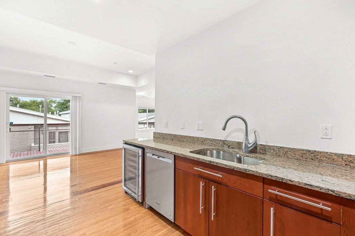 310 Hammond Pond Pkwy # 301 Property Photo 6