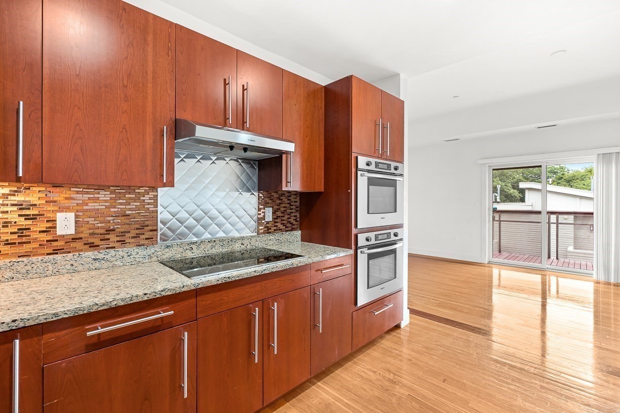 310 Hammond Pond Pkwy # 301 Property Photo 7