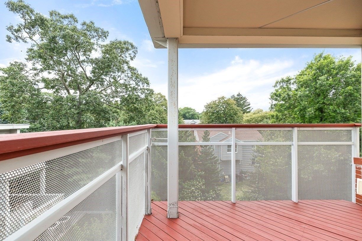 310 Hammond Pond Pkwy # 301 Property Photo 22