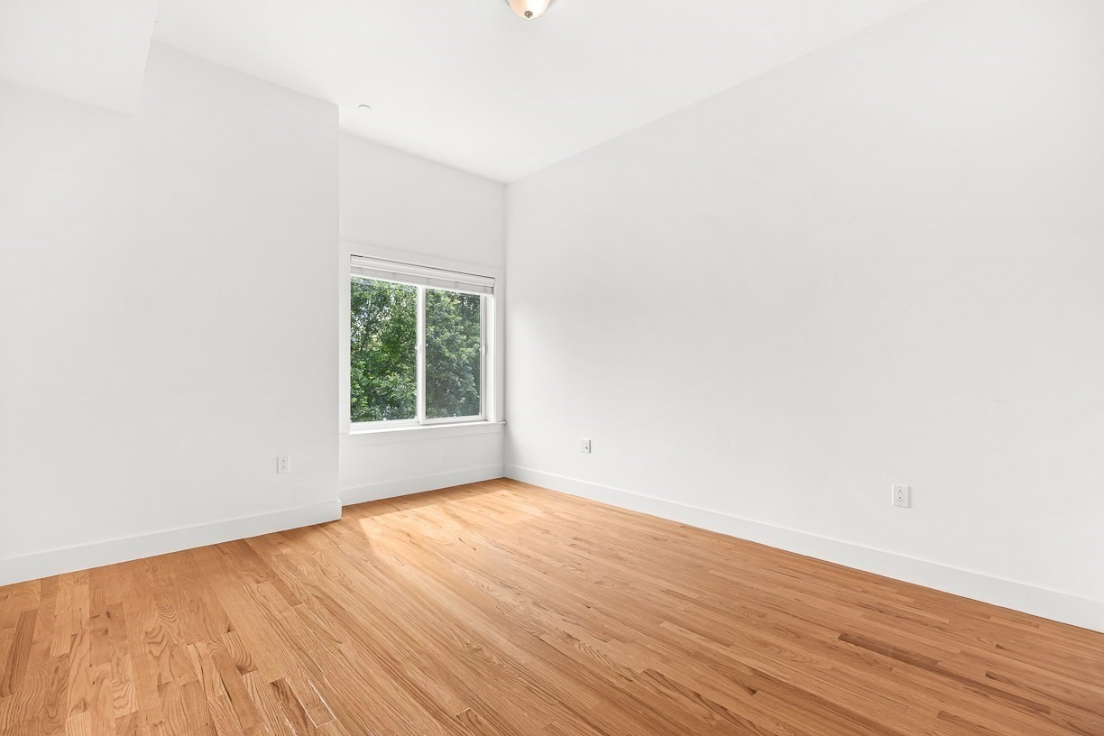 310 Hammond Pond Pkwy # 301 Property Photo 29