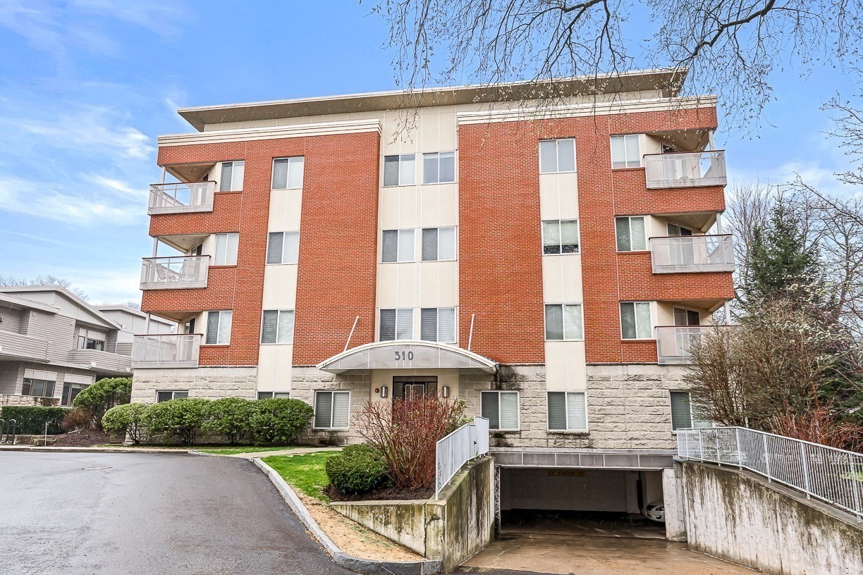 310 Hammond Pond Pkwy # 301 Property Photo 31