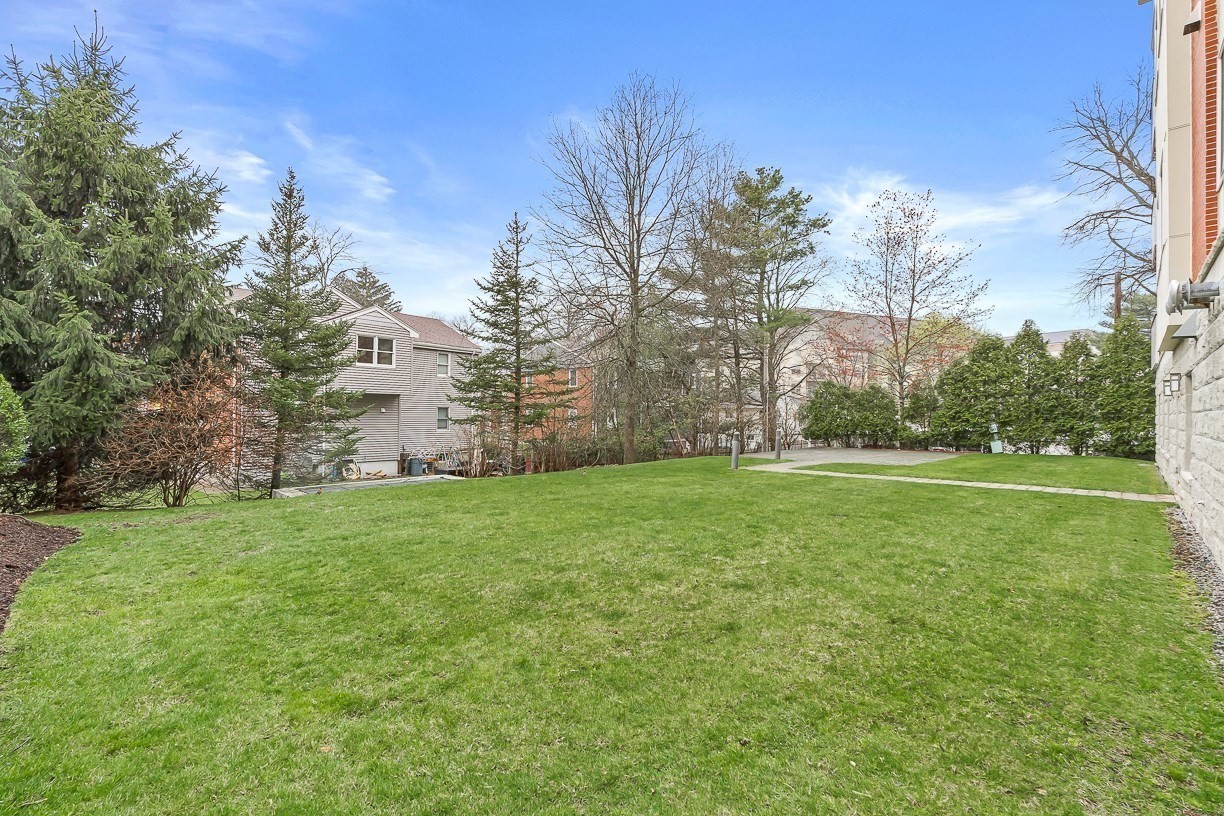 310 Hammond Pond Pkwy # 301 Property Photo 33