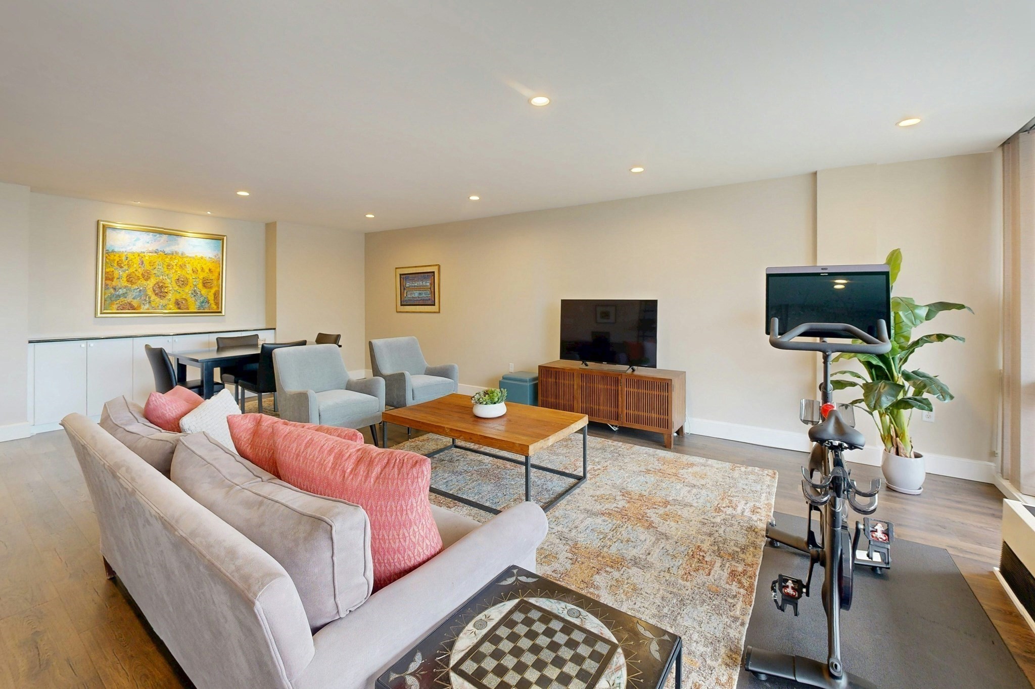 45 Longwood Ave # 707 Property Photo 5
