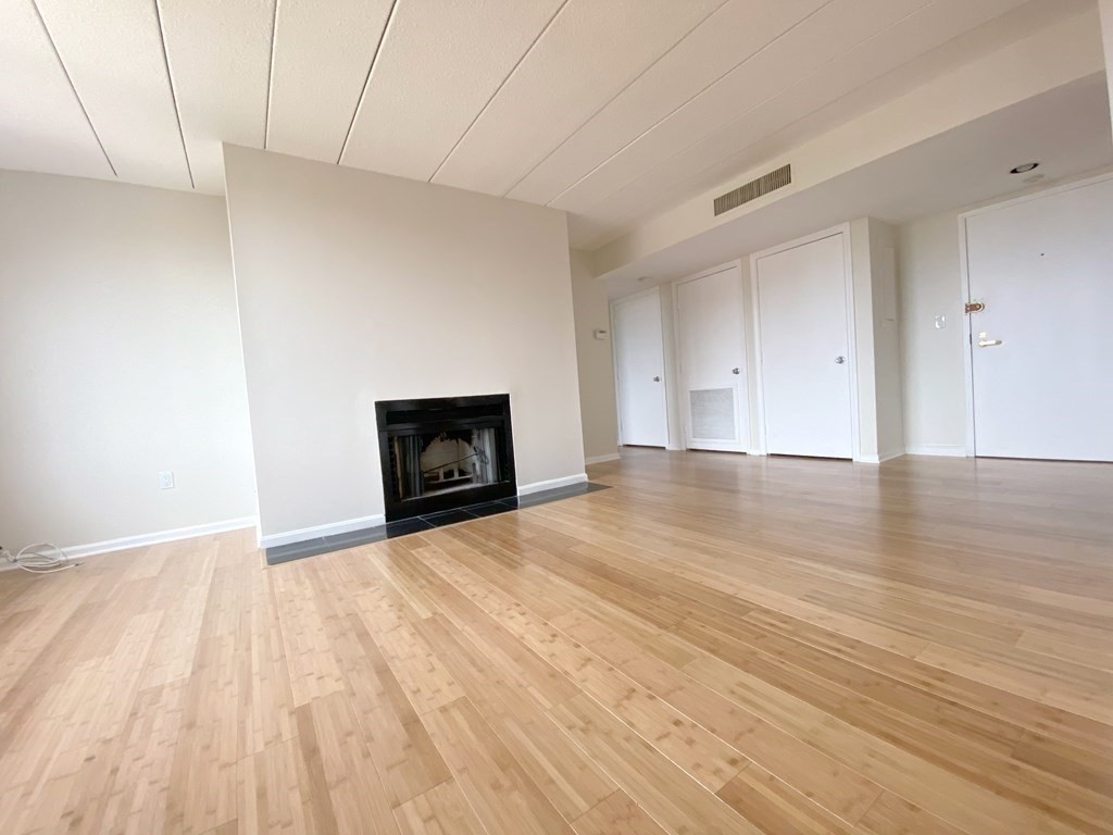 85 Brainerd Rd # 503 Property Photo 3