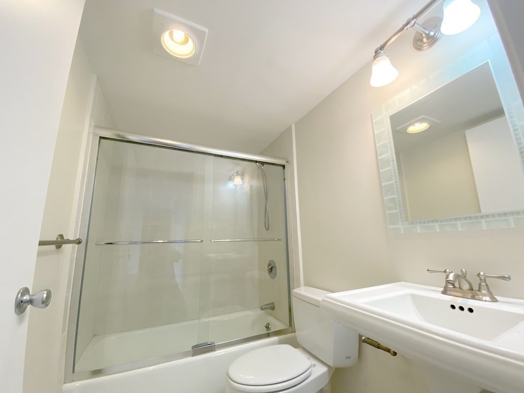 85 Brainerd Rd # 503 Property Photo 10