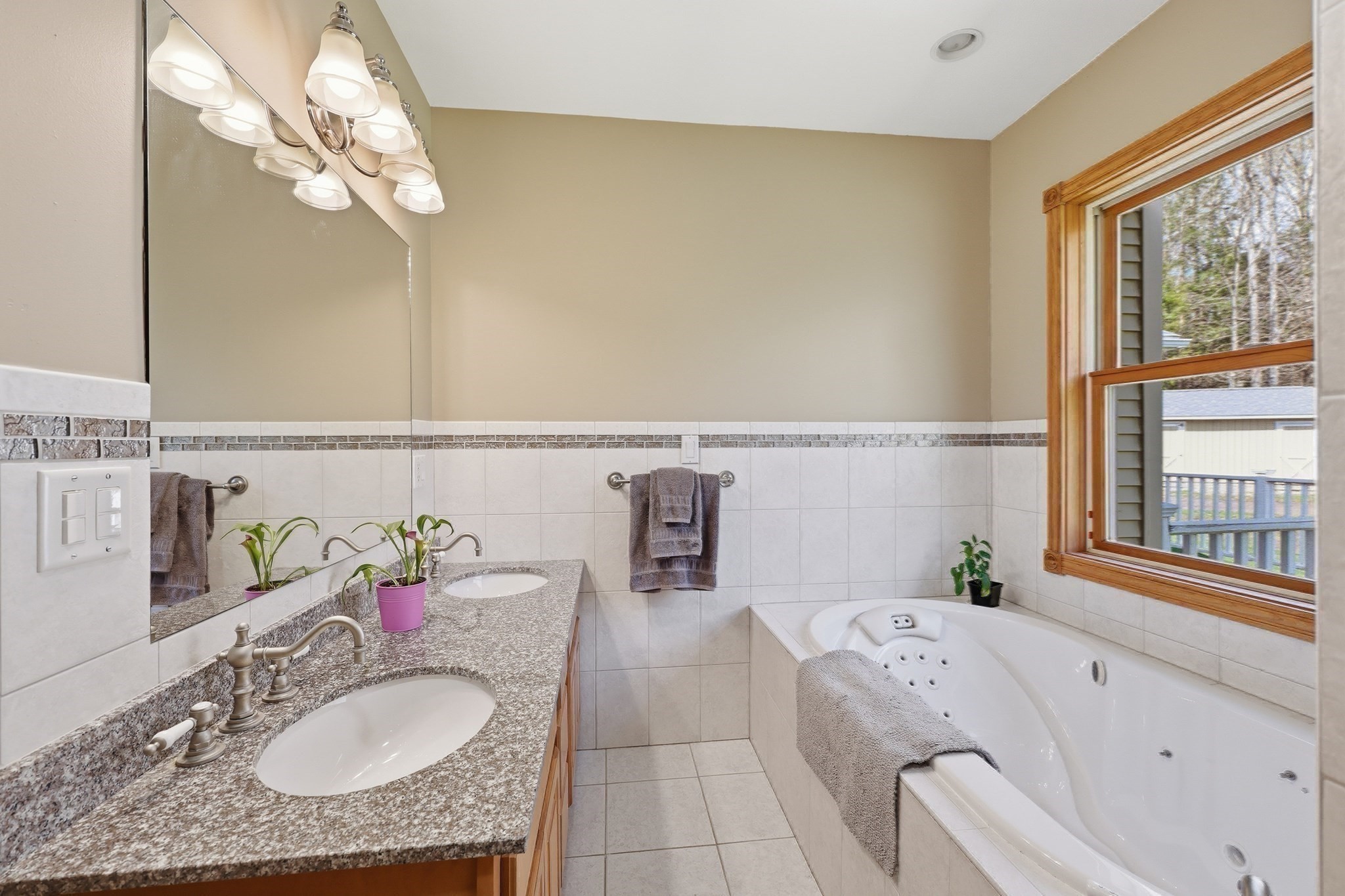254 Bryant Property Photo 12