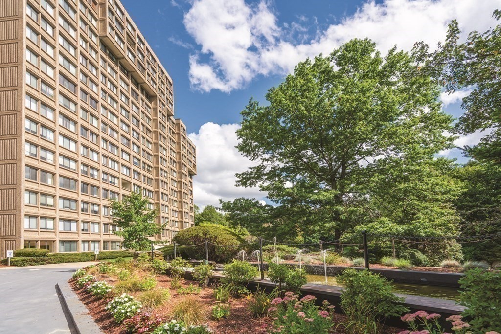 250 Hammond Pond Parkway # 705s Property Photo 1