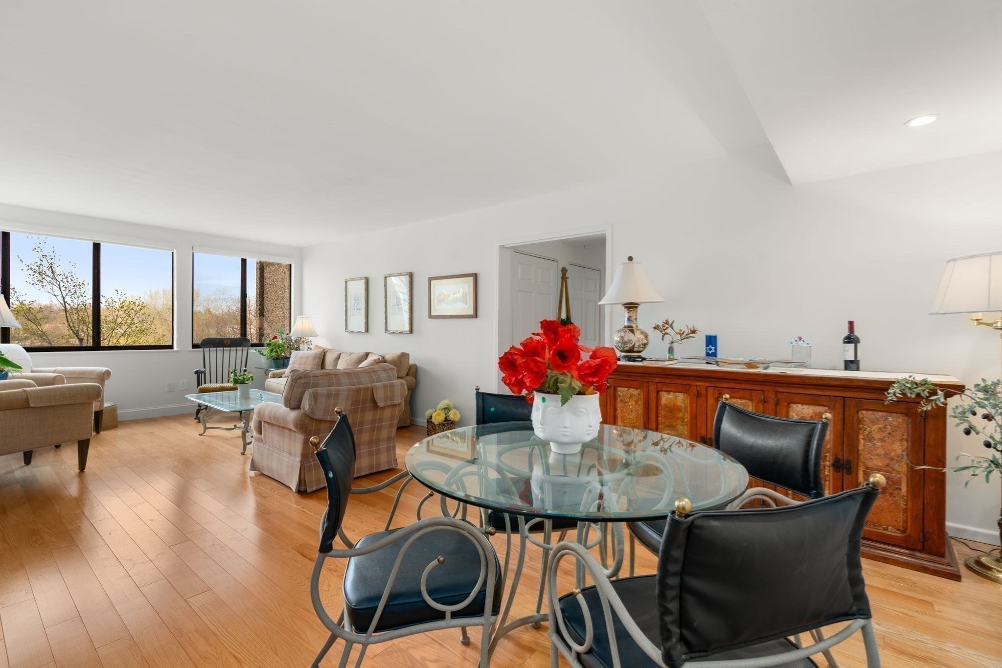 250 Hammond Pond Parkway # 705s Property Photo 5