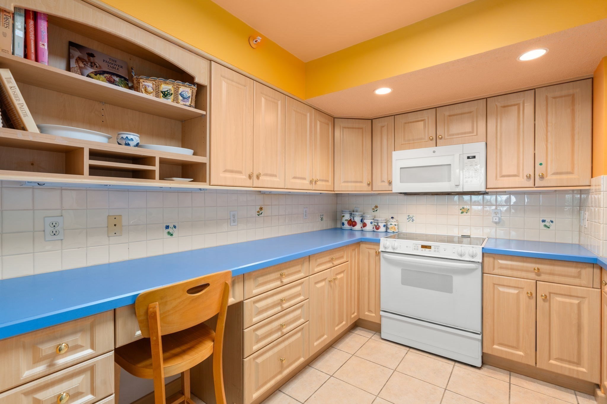 250 Hammond Pond Parkway # 705s Property Photo 13