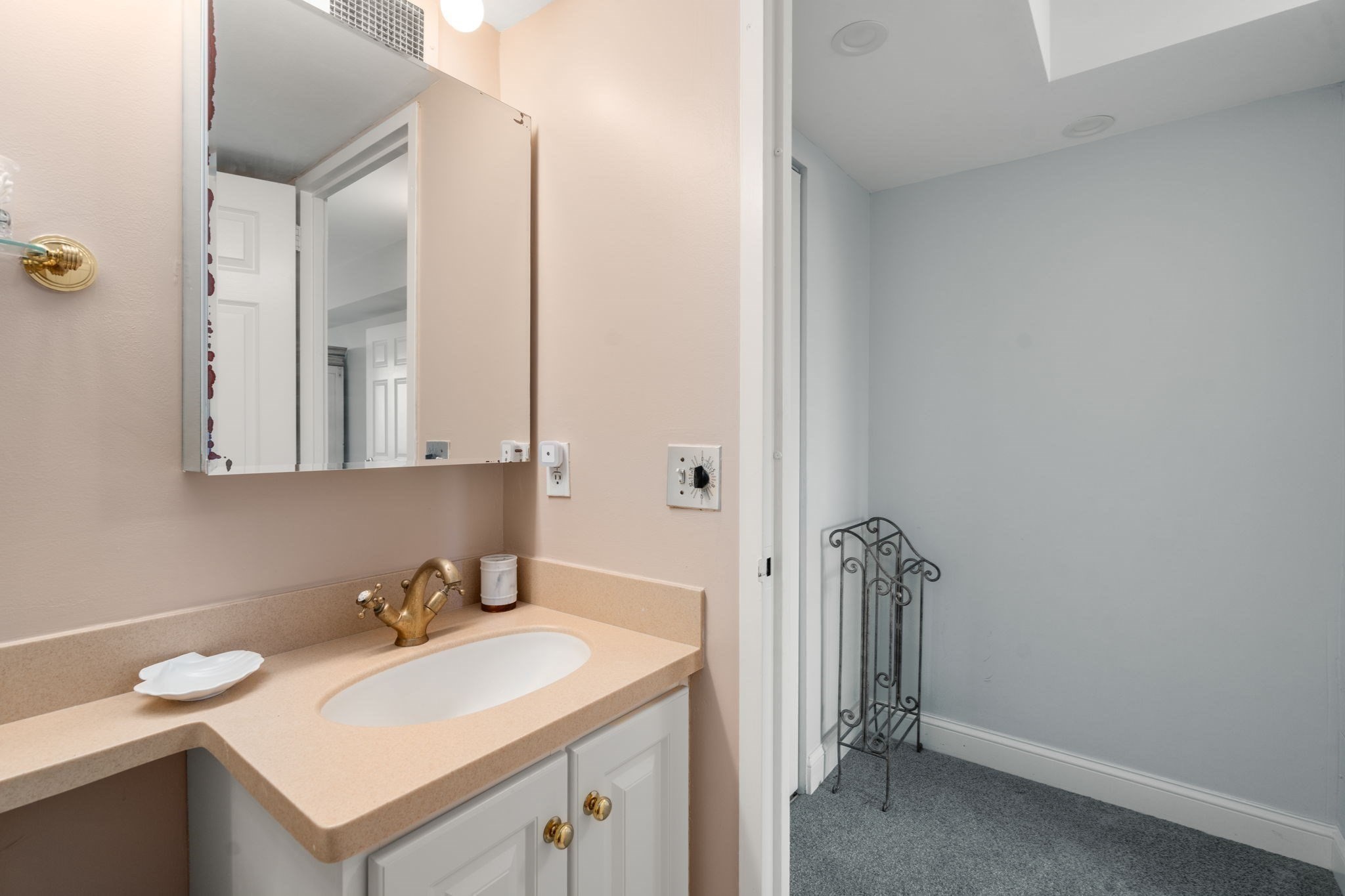 250 Hammond Pond Parkway # 705s Property Photo 19