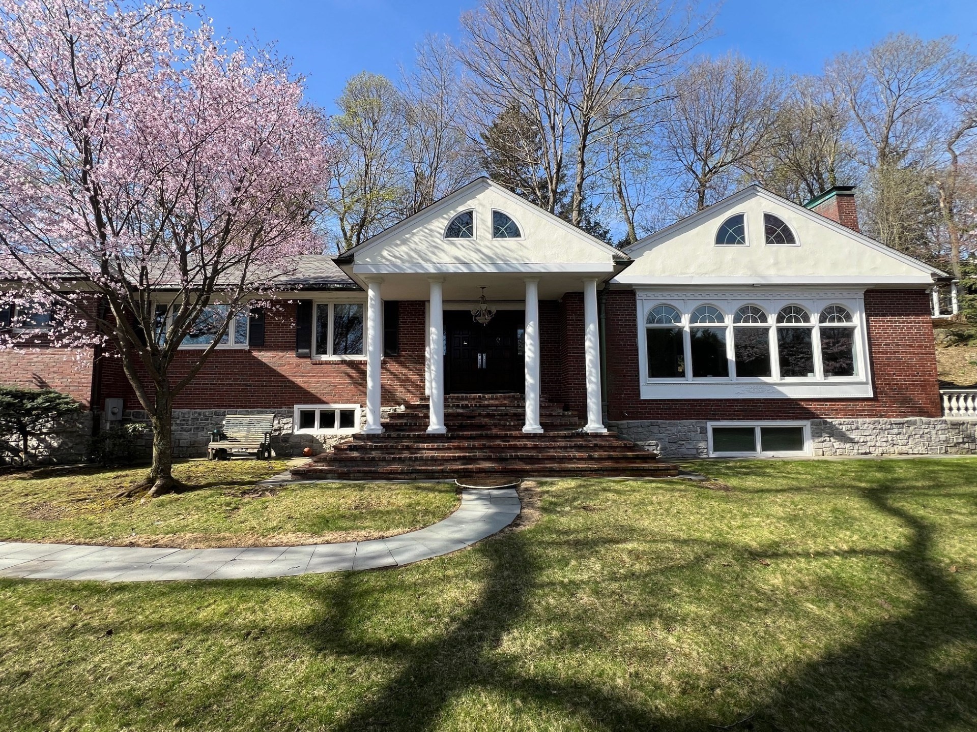 75 Lee Street Property Photo 1