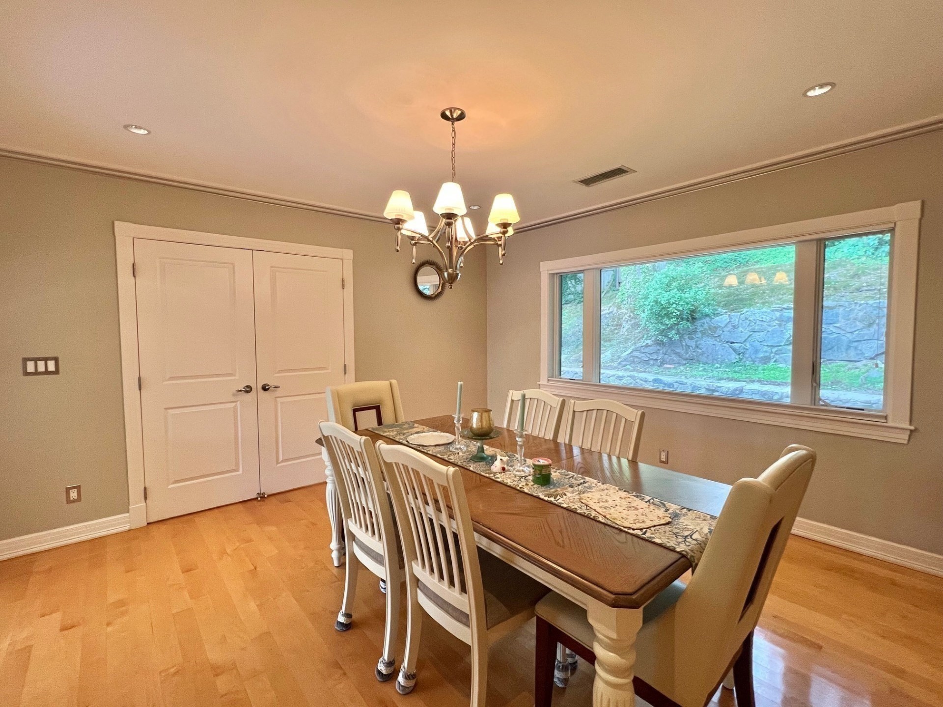 75 Lee Street Property Photo 13